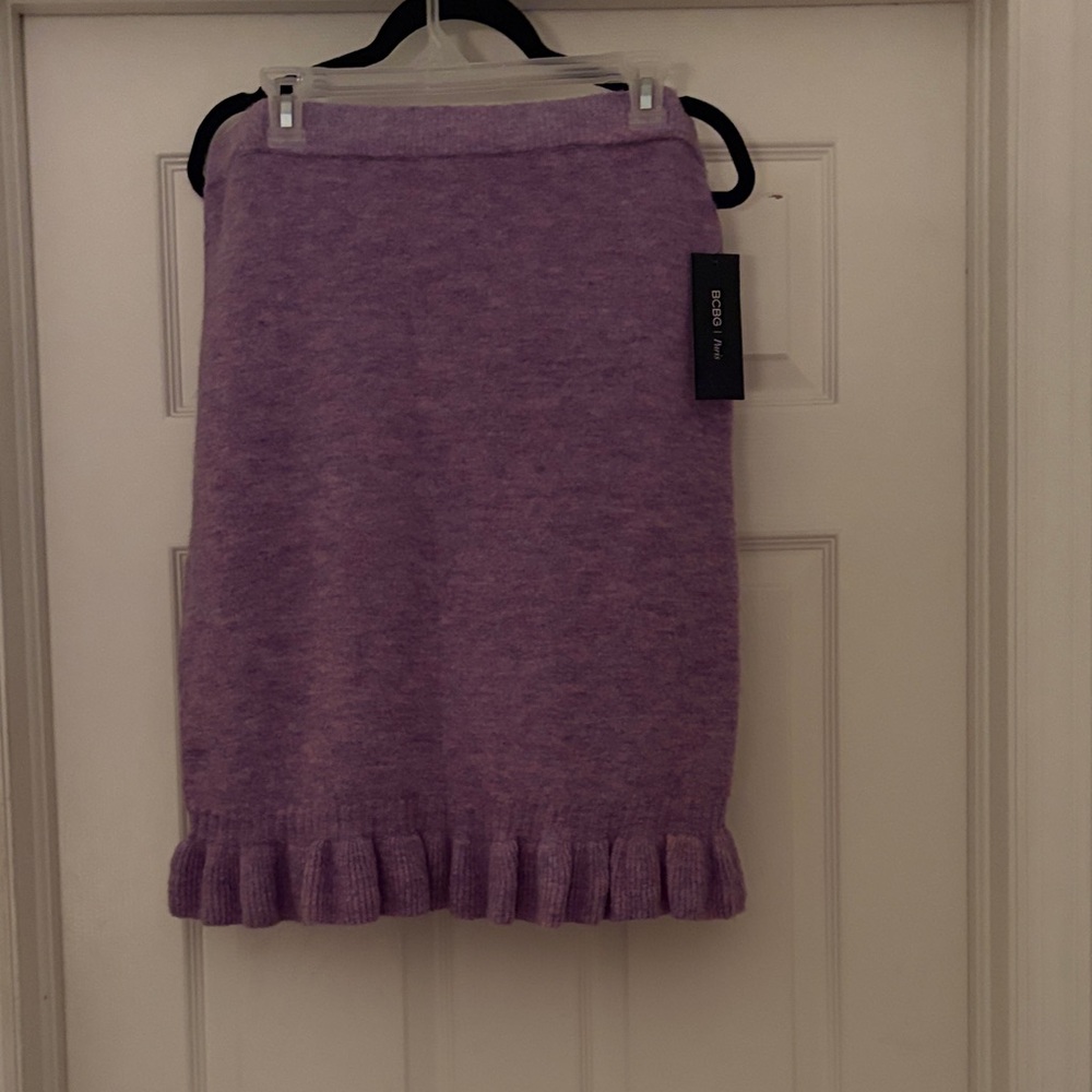 Very soft and stylish skirt NWT